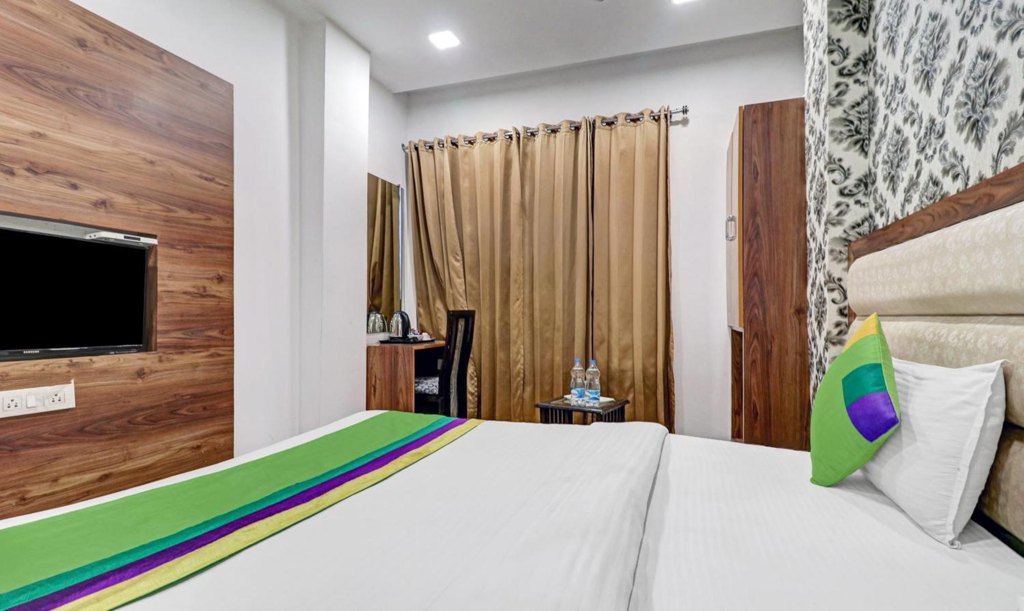 Itsy Hotels Unique - Near Railway Station Amritsar Exterior foto